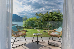Casa al Lago di TSS' - Ampio Giardino Fronte al Lago - Perfetto per Famiglie e Gruppi a Calceranica al Lago Calceranica Al Lago